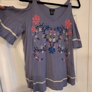 Torrid cold shoulder floral shirt purple size 2